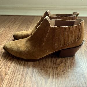 Tods Suede Ankle Boots Heel Almond Tan Pull On Womens size EU 37.5 / US 7
